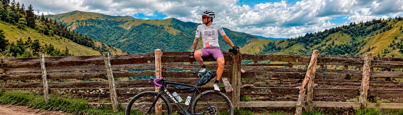 R29 - Indumentaria de ciclismo